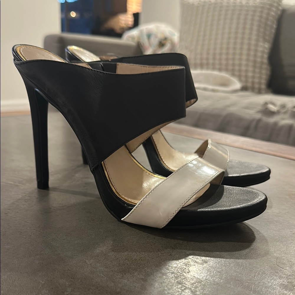 Jessica Simpson 8.5 almost new Black and White Women's Heels almost new